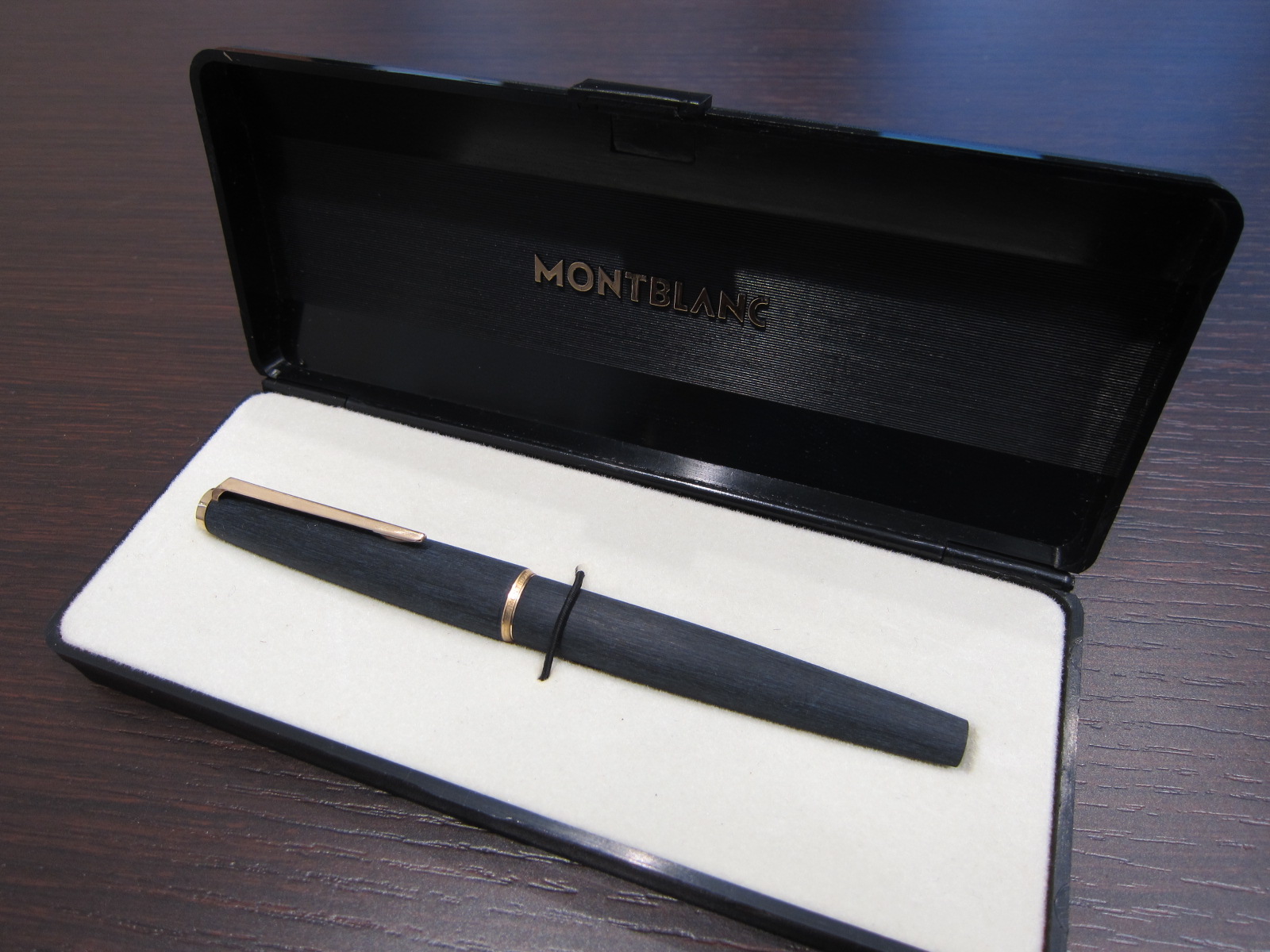 K585モンブラン 万年筆インクセットMONTBLANC 220 シルキーブラック