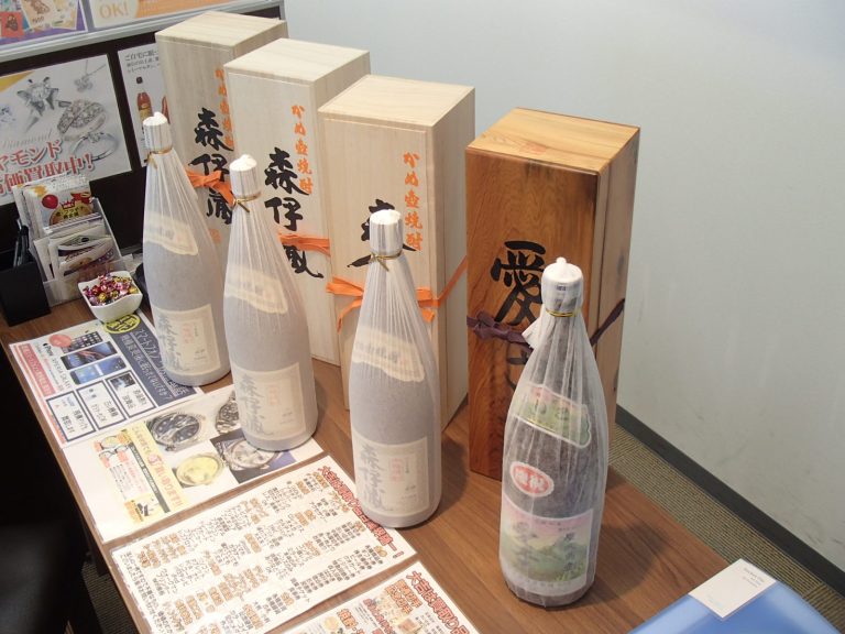 室外機森伊蔵 芋焼酎 1800ml 桐箱付き 古酒 B | www.bohohotel.co.uk