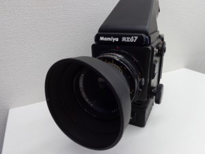 お買取りいたしましたMamiyaRZ67です。