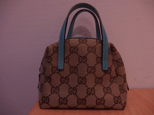 GUCCI ハンドポーチ