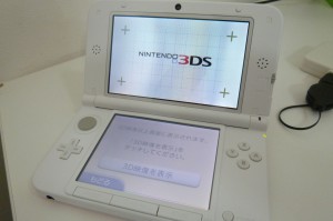 ニンテンドウ 3DS LL ピンク＆ホワイト②