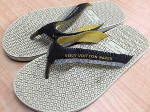 【買取実績】ヴィトン（LV）のビーチサンダルお買取！ブランド小物は大吉長崎屋小樽店へ！