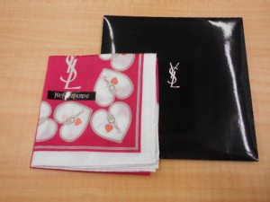 YSL スカーフ を買取りました。高価査定 大吉沖縄胡屋店です。