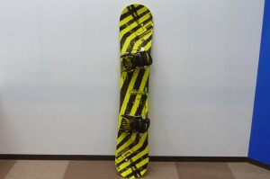 スノーボード LIB TEC SKATE BANANA ビンディング付き 148㎝⓶ (2)