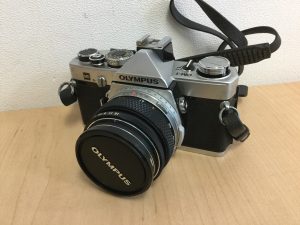 一眼レフ　オリンパス　OM-1