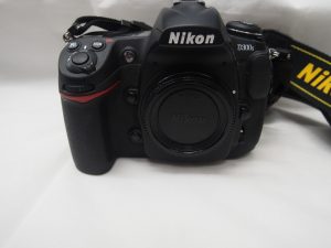 大吉鶴見店はNikon D300Sをお買取り致しました。