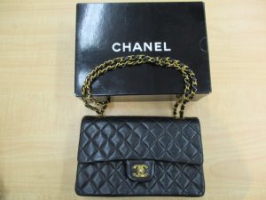 CHANEL高価買取致します!!近鉄奈良線生駒駅南口と西出口からすぐの買取専門店大吉グリーンヒルいこま店でお買取させて頂きましたCHANELの画像です。