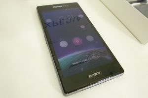 ドコモ SO-01F Xperia Z1 ブラック (2)