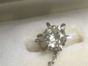 ダイヤモンド　1.05ct カフス