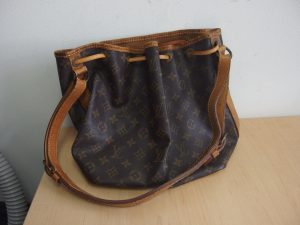 LV ヴィトン ノエ ショルダーバッグ