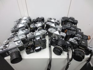 フィルムカメラのお買取りなら天神橋筋商店街の大吉へ