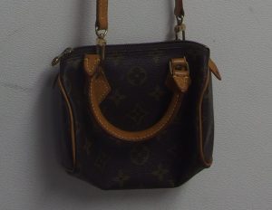 ルイヴィトン Louis Vuitton モノグラム ミニスピーディ 型崩れ 変色