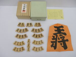 石切のお客様から将棋駒お買取させて頂きました。買取専門店大吉グリーンヒルいこま店でお買取させて頂きました将棋駒の画像です。