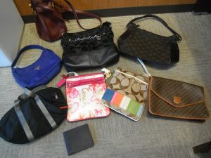 各種ブランド品（PRADA、CELINE、COACH）買い取ります！買取専門店大吉イオンタウン宇多津店（香川県）