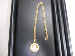 金のコイン　ネックレスを買取専門店　大吉　JR八尾店でお買取しました。