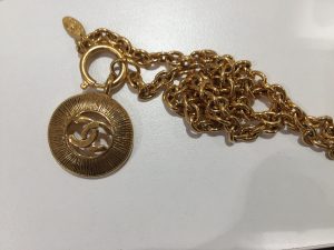 シャネルのネックレス等のアクセサリーも買取している大吉伊勢ララパーク店です！