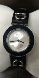 GUCCI クオーツ Uプレイを買取させていただきました。 大吉 聖蹟桜ヶ丘オーパ店。