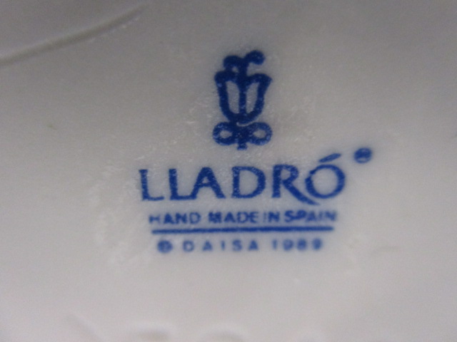 LLADRO(リヤドロ)高価買取致します。奈良線生駒駅すぐの買取専門店大吉グリーンヒルいこま店です。