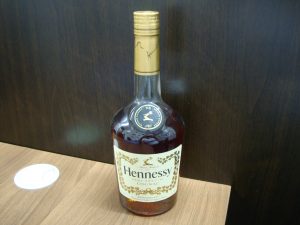 大吉大船店はお酒のヘネシーをお買取いたしました。