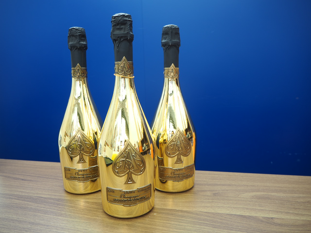 ARMAND DE BRIGNAC アルマンドブリニャック　ゴールド シャンパン 750ｍｌ