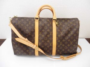 LV モノグラム キーポル50 バンドリエール