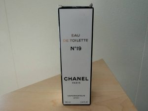 CHANEL・シャネル　No.19 EDTオードトワレ　100ml