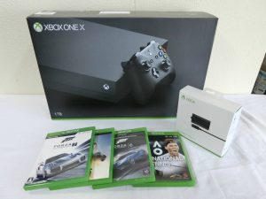 ☆Microsoft Xbox One X 1TB CYV-00062　4K URTRA HD本体+ソフト4本+アクセサリー 美品☆の出品になります。