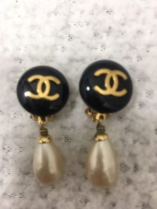 CHANEL　イヤリング　パール付