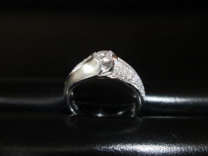 ダイヤ0.385ct メレ―ダイヤ0.24ct Pt900リング