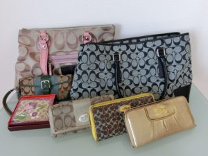 COACH　財布　バックどんな状態でもお買取り致します（香川県）