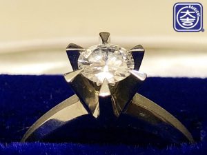 【ダイヤモンド 0.50ct】