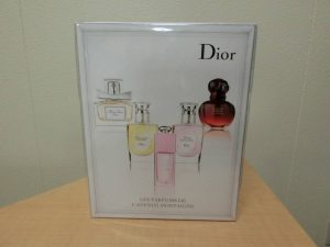 Dior・ディオール・ミニ香水セット　LES PARFUMS DE L'AVENUE MONTAIGNE　7.5ml×5本セット