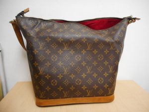 LV　モノグラム　アムファースリー　シャロンストーンデザイン