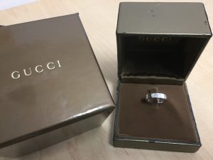 Gucci グッチ GGリング イニシャル入り