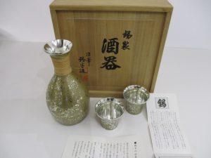 酒器,茶器高価買取致します。奈良線生駒駅すぐの買取専門店大吉グリーンヒルいこま店です。