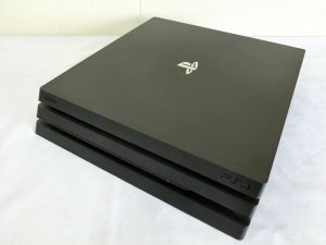 SONY・PS4 Pro・本体 CUH-7100B・1TB・ジェットブラック・