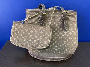 ルイヴィトン Louis Vuitton モノグラム・ミニ・ラン バケット ポーチ付き