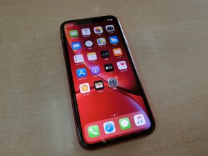 SoftBank版スマホ・iPhone XR・128GB・MT0N2JA・レッド・バッテリー90％・画面割れ