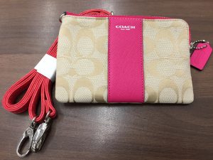 買取専門店イオン岩見沢店でCOACHのポーチをお買取り致しました♪