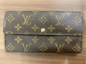 LV　ポルトモネクレディ