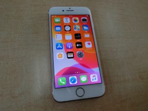 au版 iPhone7 32GB・MNCJ2JA・ローズゴールド・制限〇・バッテリー容量85％