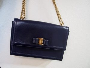 Salvatore Ferragamoのショルダーバッグをお買取りしました大吉カラフルタウン岐阜店です。