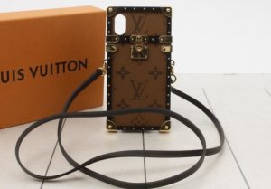 b LV iPhone