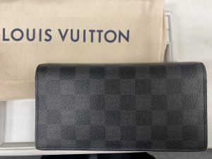 LV　ダミエグラフィック