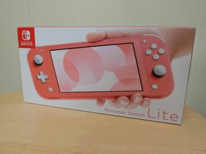 任天堂スイッチ・Lite本体(コーラル）・新品未使用品・スイッチライト