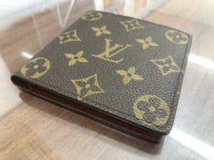 LV財布1