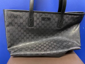 Gucci グッチ GGインプリメ ハンドバッグ 黒 211137