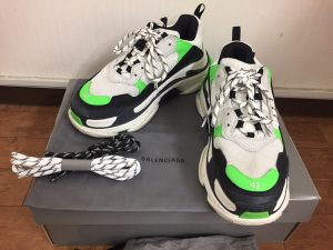 BALENCIAGAのスニーカーを買取致しました！