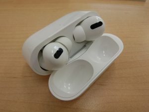 AirPods