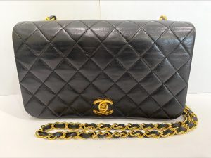 CHANEL シャネル ショルダーバッグ ブランド品